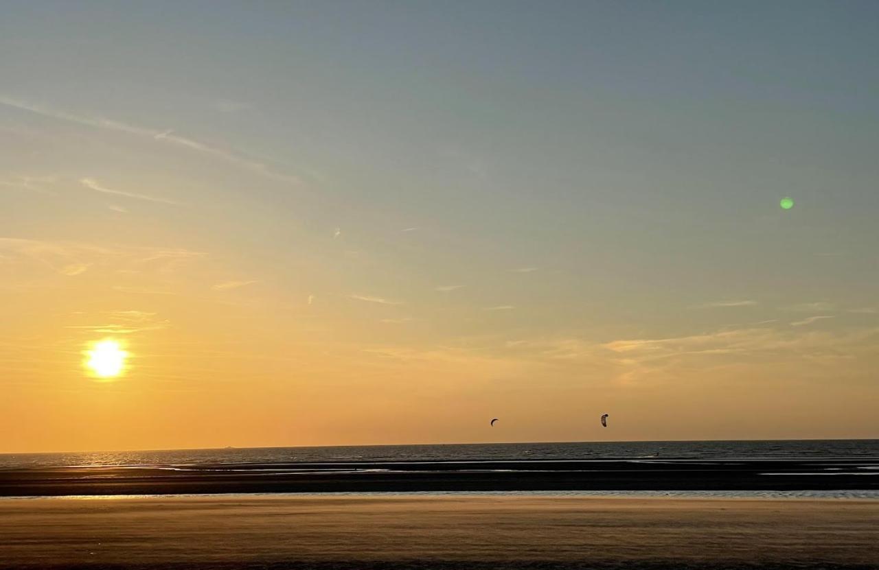 Moderne Studio Aan Het Strand In Oostduinkerke-Bad Koksijde Exterior foto